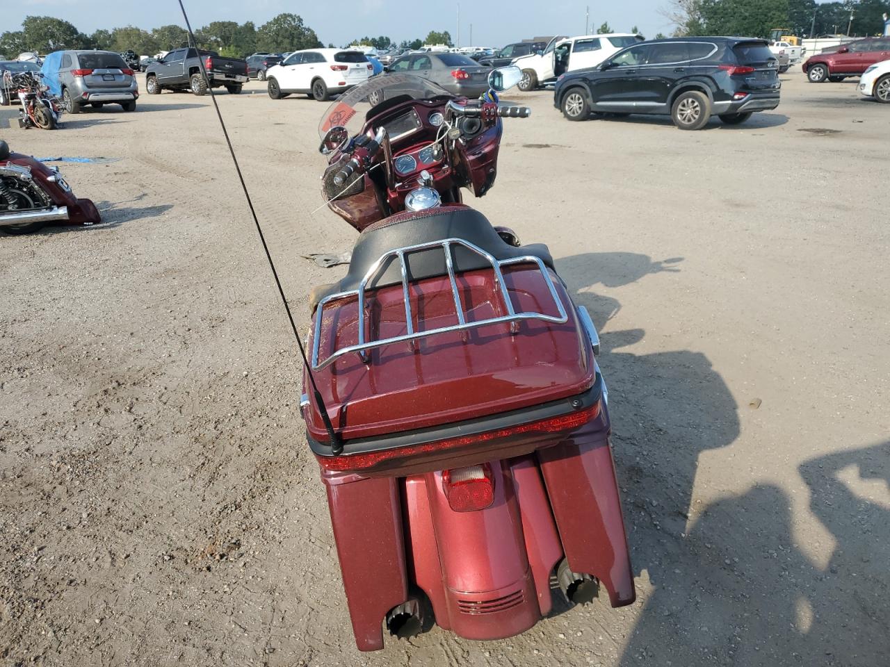 2018 HARLEY-DAVIDSON Road Glide — VIN 1HD1KGD15JB674983 — photo 4